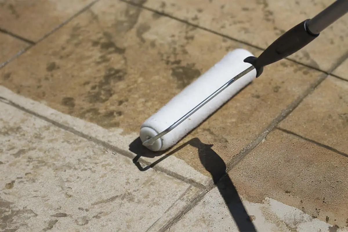 Illustration of concrete staining (stock photo)